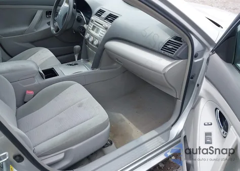 2011 Toyota Camry Le z USA, uszkodzony, nr VIN 4T1BF3EK2BU647347